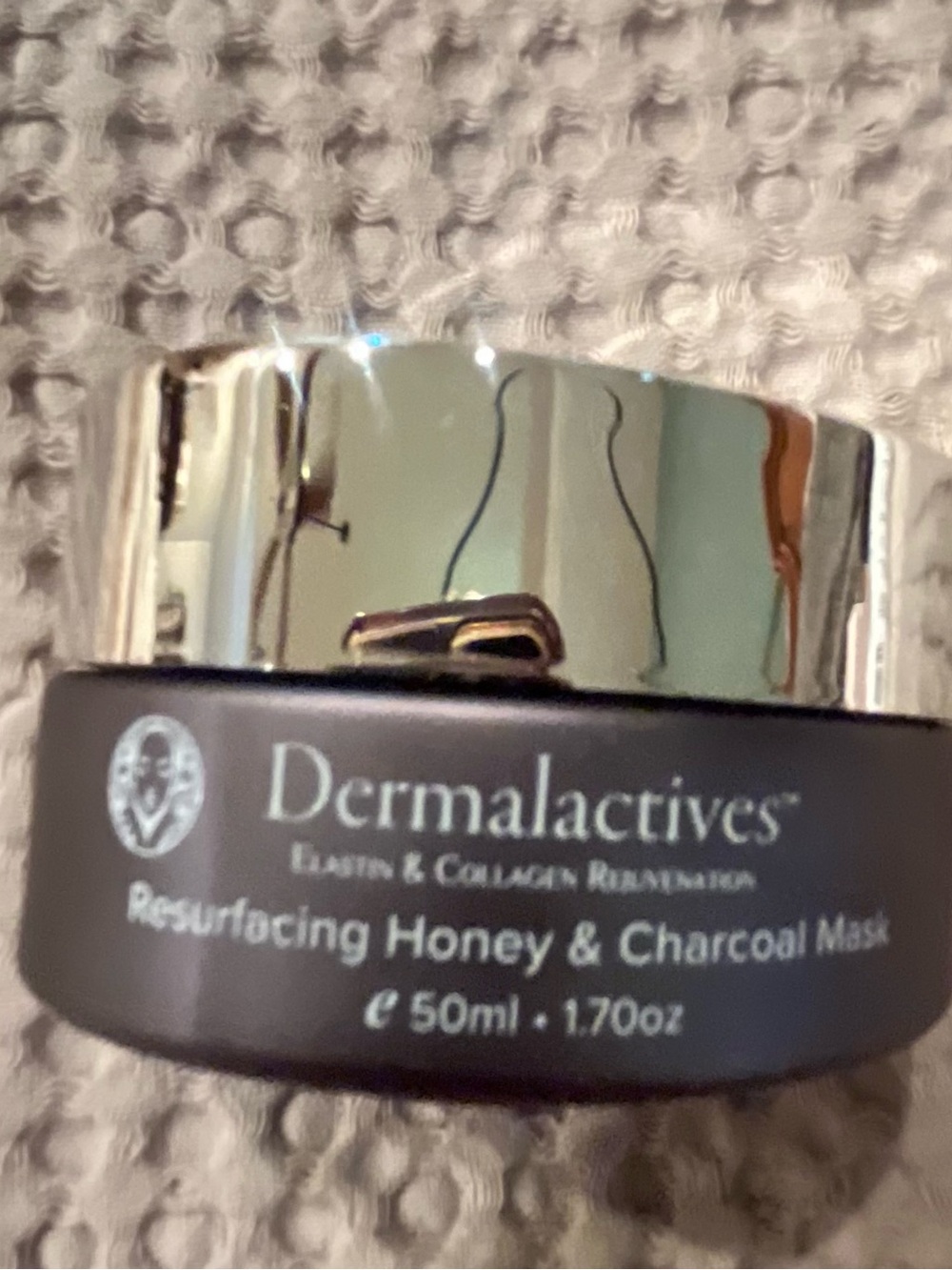 Dermalactives Resurfacing Honey & Charcoal Mask - Black